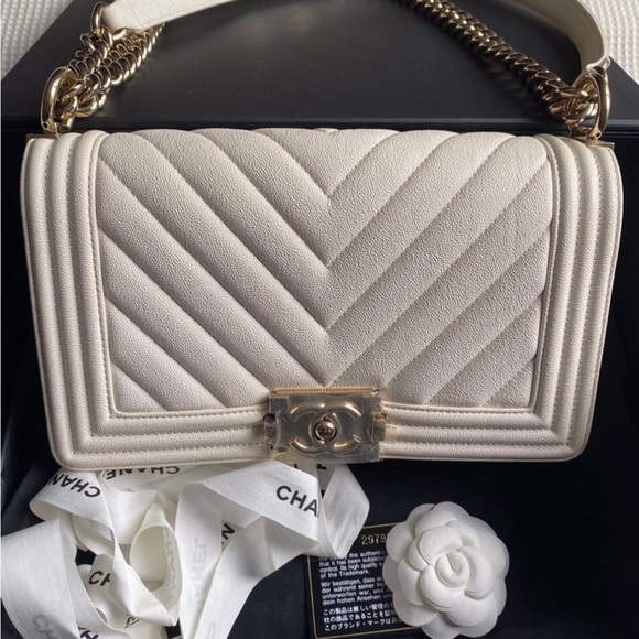 Chanel Le boy old medium chevron ivory white gold hardware caviar